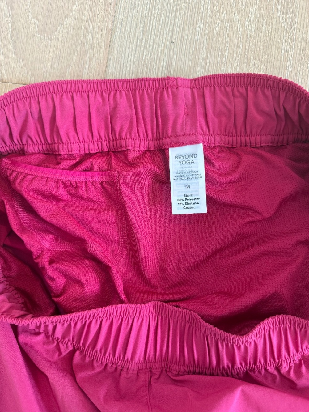 Beyond Yoga Solemate 2.5" Short - Sangria / M - Picture 4 of 5